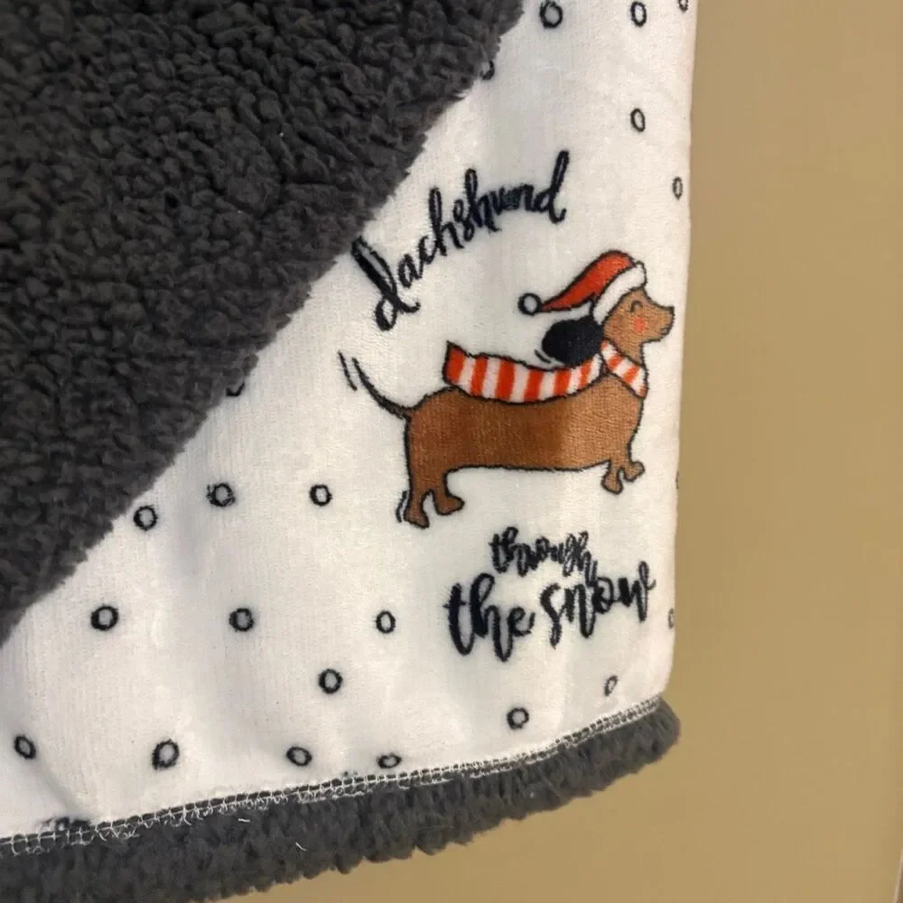 Berkshire Pet Collection Dachshund Through the Snow Sherpa Blanket NWT 50x60